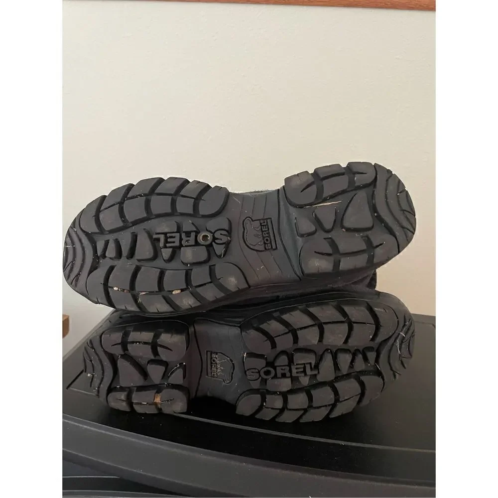 Sorel Black Suede Winter Boots (SZ 8)